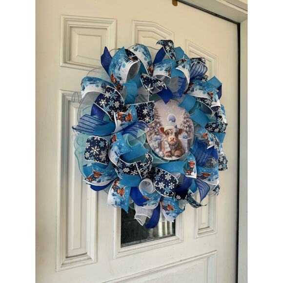 Winter Highland Cow Wreath Blue White Let It Snow Holiday Decor Christmas Decor - Picture 4 of 6
